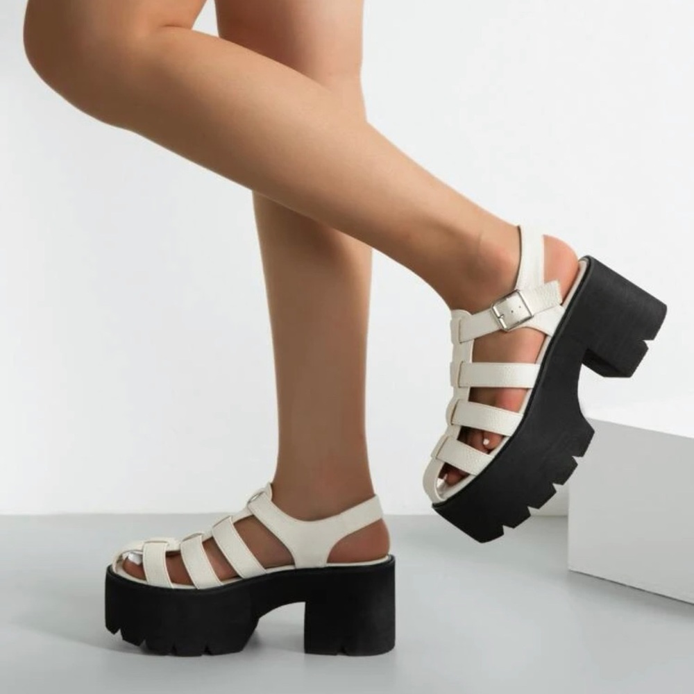 Women’s fisherman platform sandal size 8